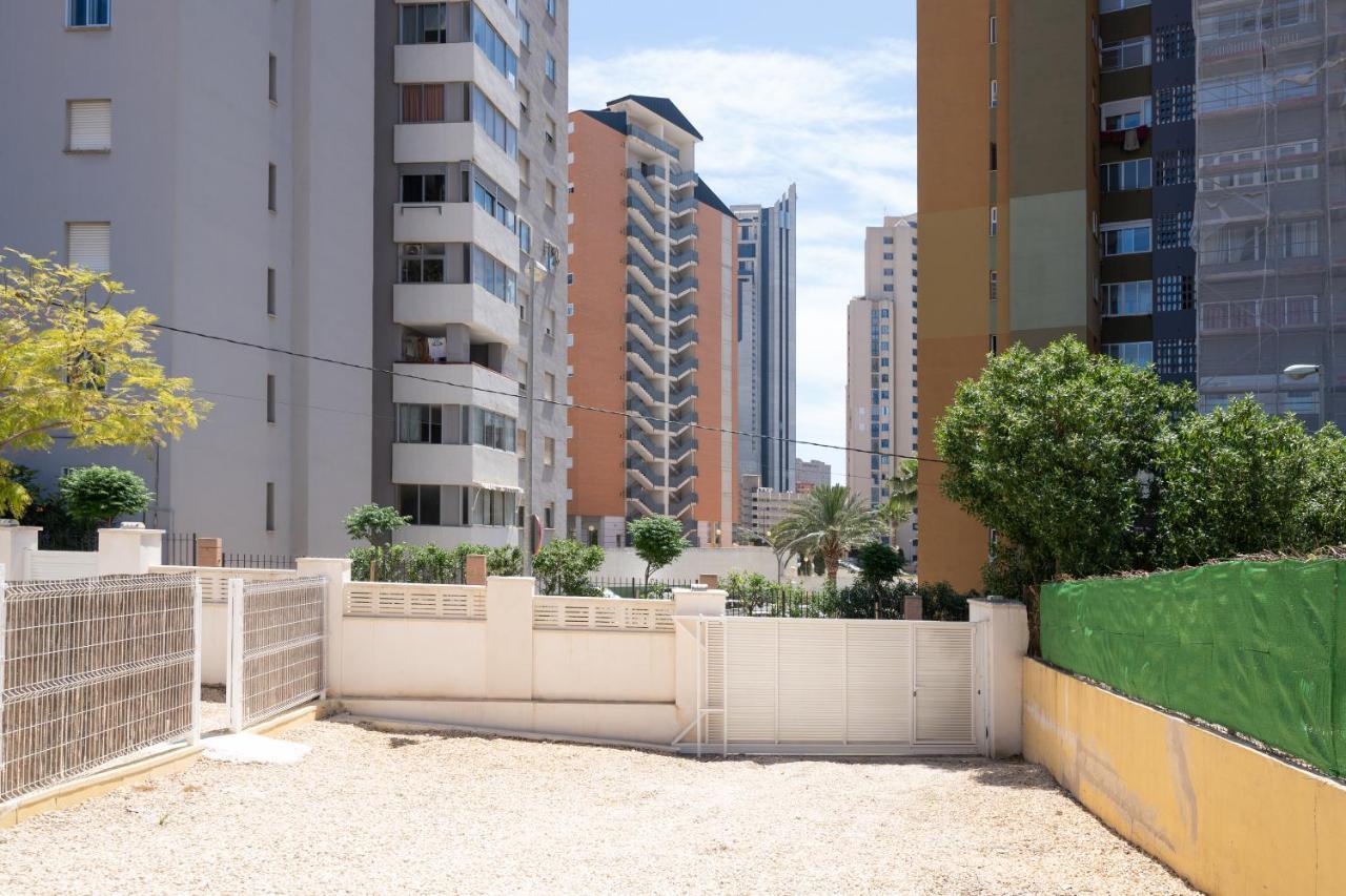 Apartamento Alma Con Terreno Privado Y Parking Compartido - A 800M De Playa Poniente Benidorm Exterior photo